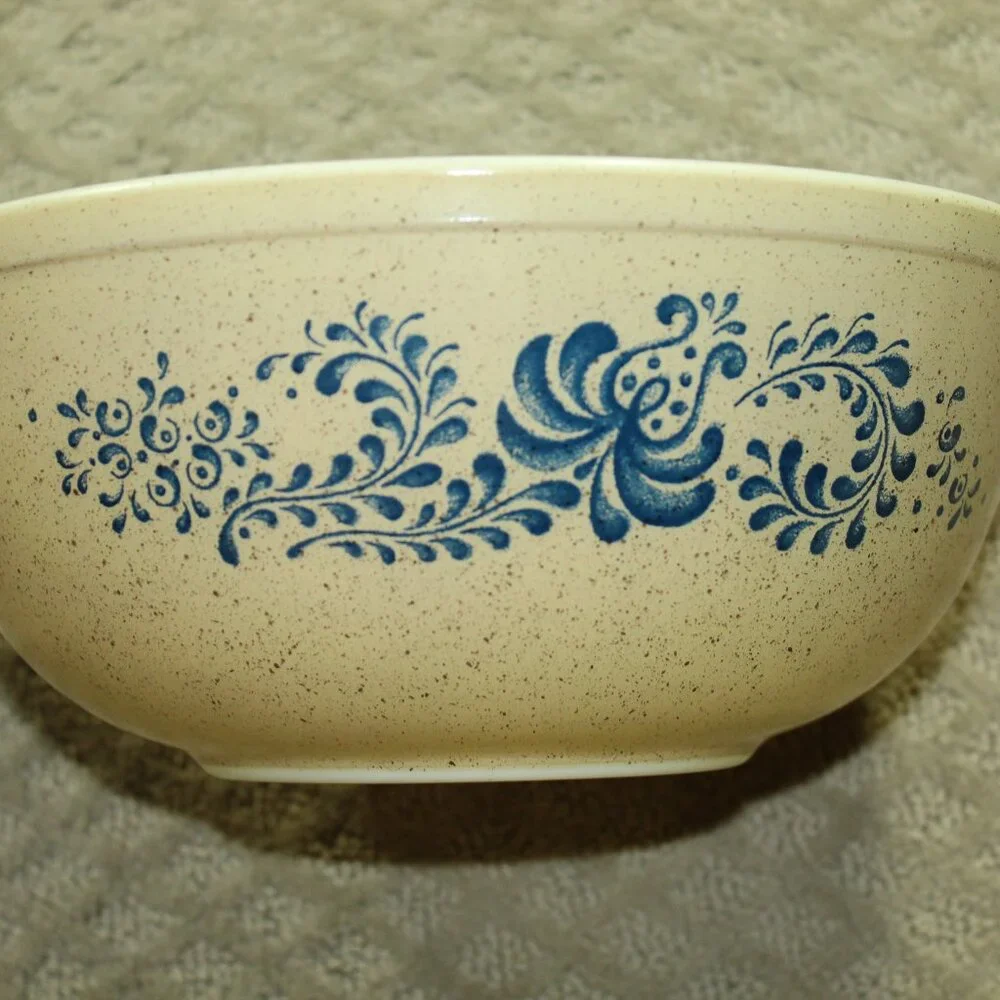1970's Set of 4 Vintage PYREX Homestead Mixing Bowls 401 - 040 Tan Blue